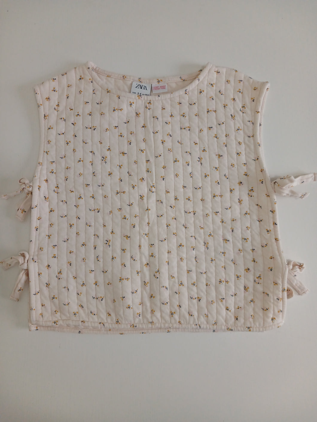 <b>Zara</b> Floral Quilted Vest Shirt