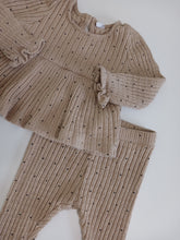 Charger l&#39;image dans la galerie, &lt;b&gt;Baby Gap&lt;/b&gt; Polkadot Knit Outfit
