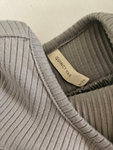 Cargar imagen en el visor de la galería, Quincy Mae • Ribbed Long Sleeve Dress

