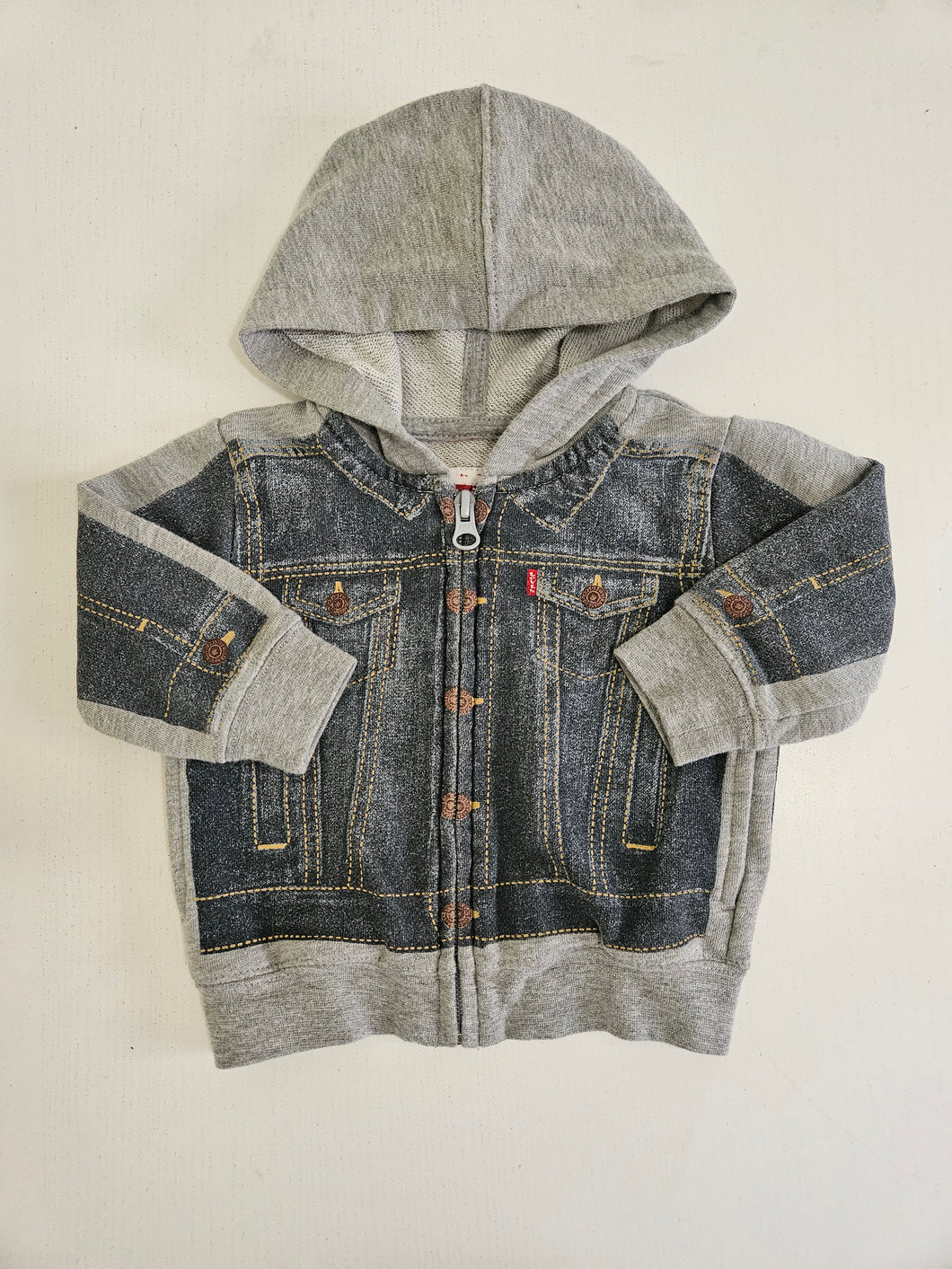 Levi's • Jogger Print Zip Sweater