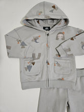 Charger l&#39;image dans la galerie, ROOTS • Modern Patterned Jogger Set
