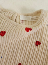 Cargar imagen en el visor de la galería, Zara • Ribbed Heart Print Set
