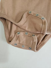 Cargar imagen en el visor de la galería, Zara • Clay Ribbed Bodysuit
