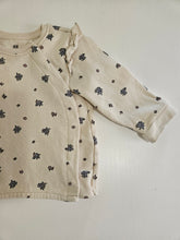 Charger l'image dans la galerie, H&amp;M • Floral Print Shirt
