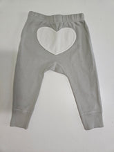 Charger l'image dans la galerie, Sapling • Heart Bum Pants
