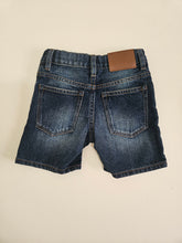 Charger l'image dans la galerie, H&amp;M • Dark Denim Shorts
