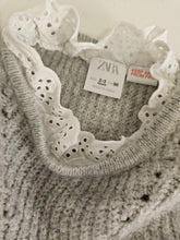 Charger l'image dans la galerie, Zara • Frilly Vest Dress Shirt
