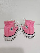 Charger l'image dans la galerie, Converse • Pink High Top 3C
