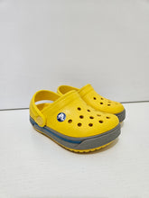 Load image into Gallery viewer, Crocs • Yellow/Grey/Blue 4C-5C
