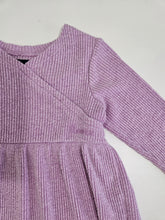 Cargar imagen en el visor de la galería, ROOTS • Lilac Ribbed Dress
