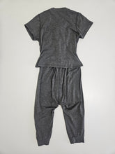 Cargar imagen en el visor de la galería, Nest Basics • Grey Romper
