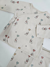 Cargar imagen en el visor de la galería, H&amp;M • Winnie The Pooh Set Kimono Shirt
