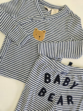 Cargar imagen en el visor de la galería, Baby Gap • Striped Ribbed Bear Set

