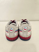 Cargar imagen en el visor de la galería, Puma • Gabby's Dollhouse Shoes
