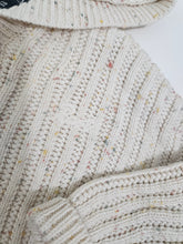 Cargar imagen en el visor de la galería, ROOTS  • Cream Speckle Knit Sweater
