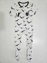 Cargar imagen en el visor de la galería, Kyte Baby • Bat Bamboo Romper
