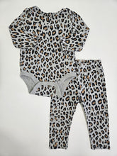 Load image into Gallery viewer, Baby Gap • Leopard Print Set
