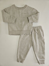 Cargar imagen en el visor de la galería, ROOTS • Oat Jogger Set
