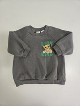 Cargar imagen en el visor de la galería, H&amp;M • Lion King Pullover
