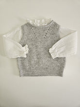 Charger l'image dans la galerie, Zara • Frilly Vest Dress Shirt
