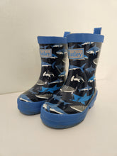 Load image into Gallery viewer, Hatley • Shark Rainboots 5C
