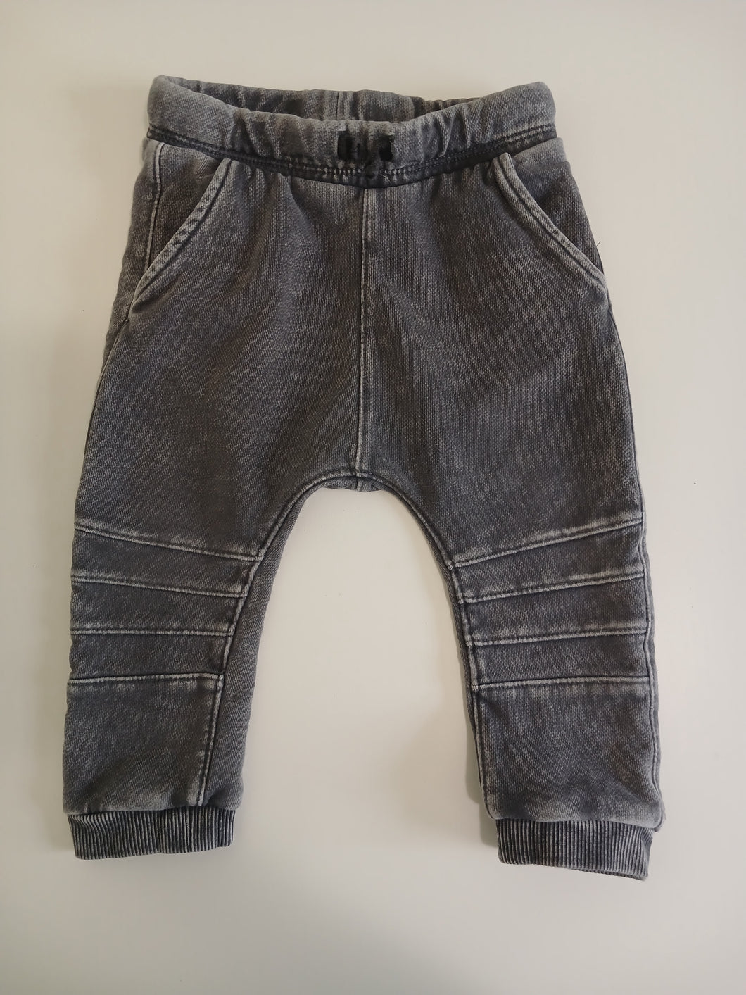 <b>H&M</b> Grey Acid Wash Pants