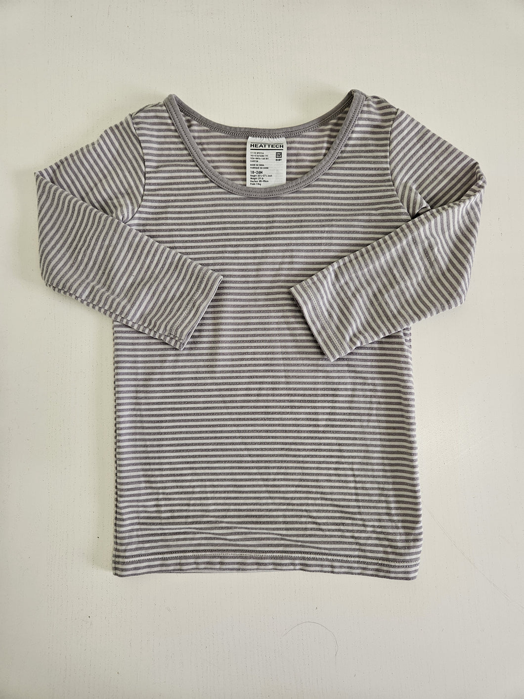 Uniqlo • Heat Tech Undershirt