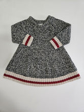 Charger l'image dans la galerie, ROOTS • Cabin Dress
