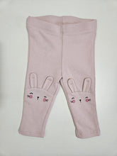 Charger l'image dans la galerie, H&amp;M • Bunny Leggings NWT
