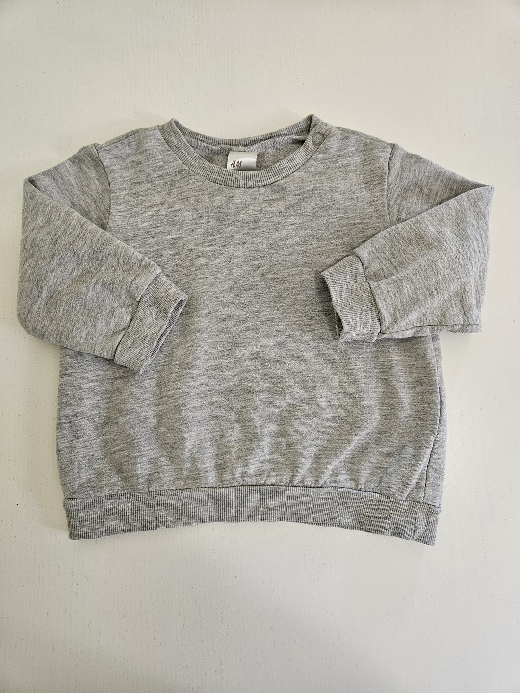 H&M • Solid Pullover Sweater