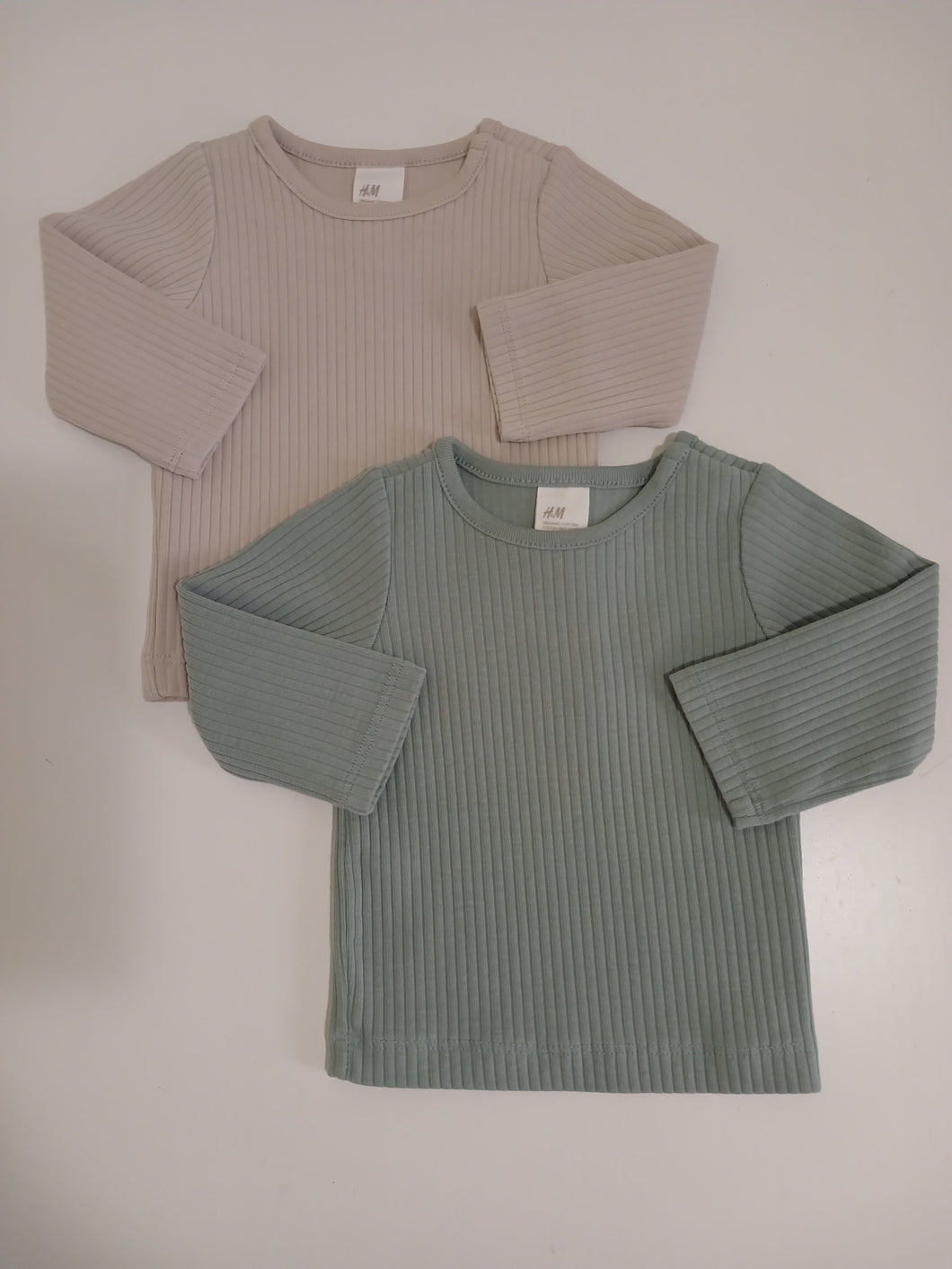 <b>H&M</b> Ribbed Neutral Shirts