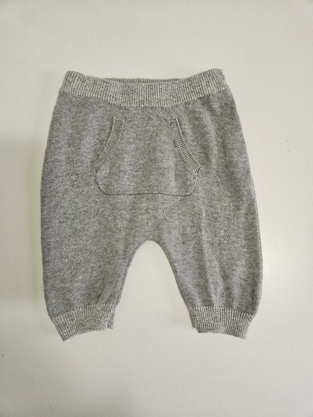 Zara • Grey Knit Pants