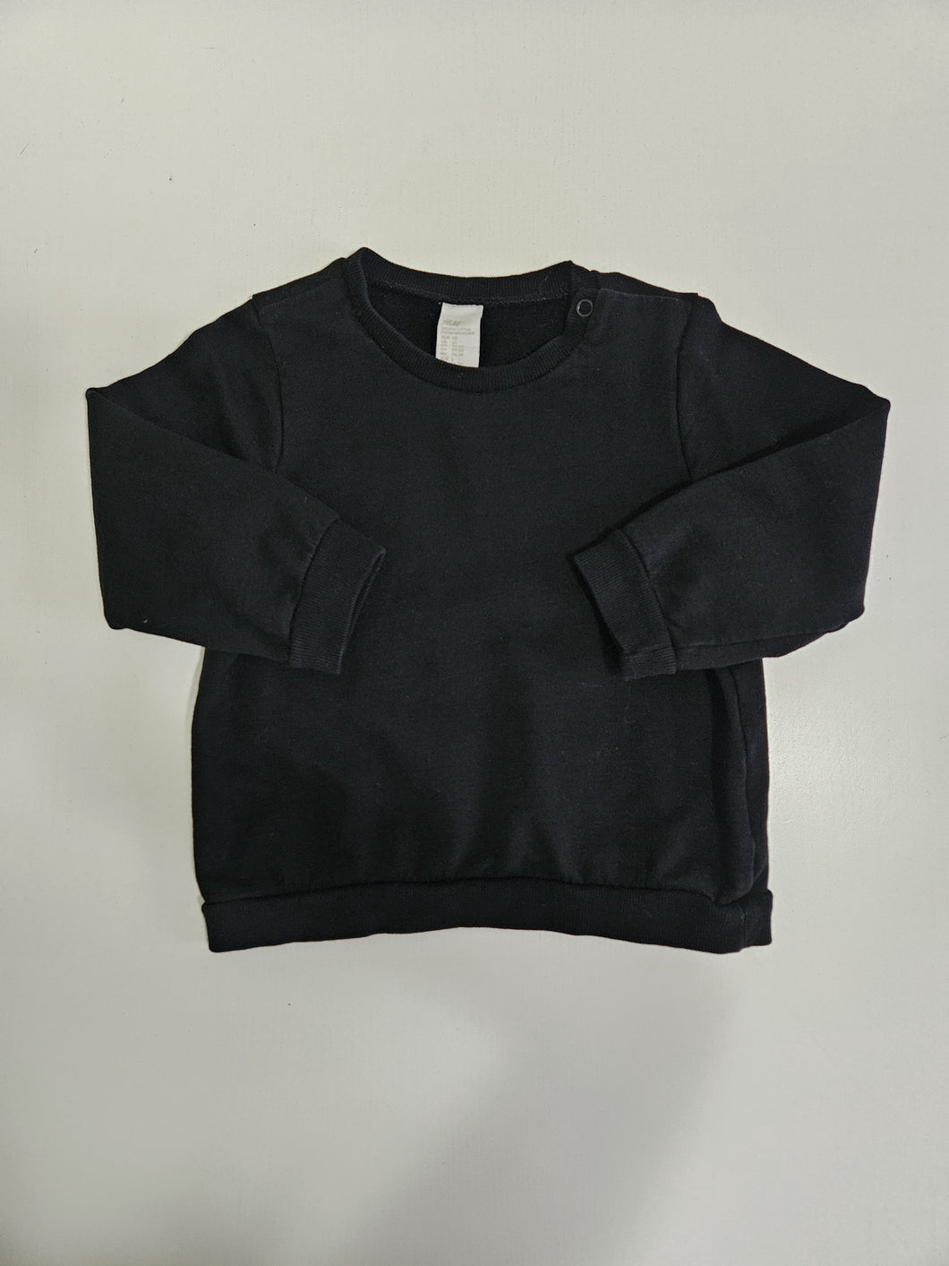 H&M • Black Pullover Sweater