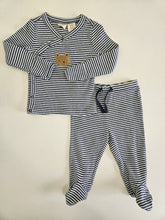 Cargar imagen en el visor de la galería, Baby Gap • Striped Ribbed Bear Set

