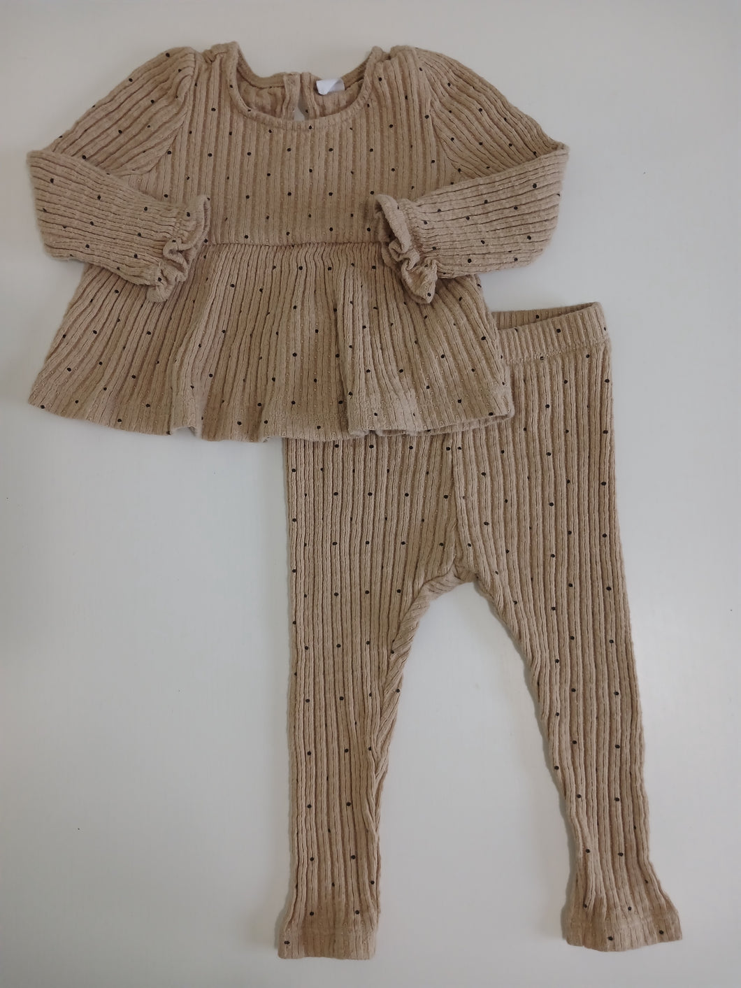 <b>Baby Gap</b> Polkadot Knit Outfit