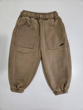 Charger l'image dans la galerie, Zara • Camel Jogger Pants
