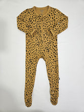 Cargar imagen en el visor de la galería, Kyte Baby • Merigold Cheetah Sleeper
