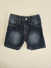 Charger l'image dans la galerie, H&amp;M • Dark Denim Shorts
