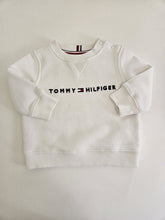 Cargar imagen en el visor de la galería, Tommy Hilfiger • Pullover Sweater

