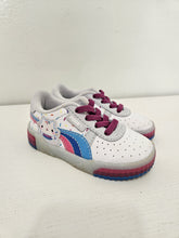 Cargar imagen en el visor de la galería, Puma • Gabby's Dollhouse Shoes
