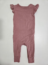 Charger l'image dans la galerie, Posh Peanut • Ruffle Bum Bamboo Romper
