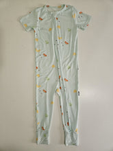 Charger l'image dans la galerie, Belan. J • Fruit Print Bamboo Sleeper
