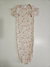 Load image into Gallery viewer, Aden + Anais • Floral Sleepgown
