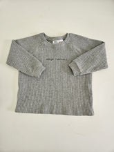 Cargar imagen en el visor de la galería, Zara • Amiga Forever Ribbed Shirt
